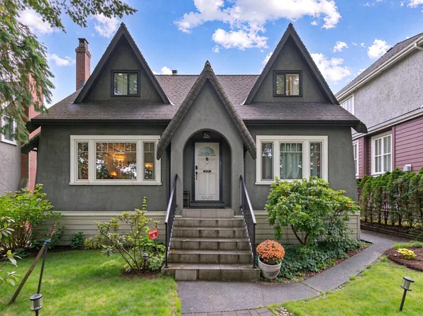 2923 W 32nd Ave, Vancouver, BC V6L 2B8