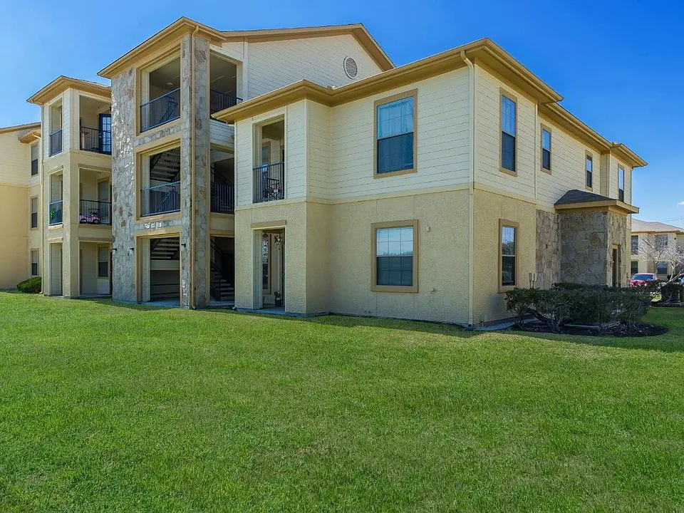 Marshall Meadows Apartment Homes