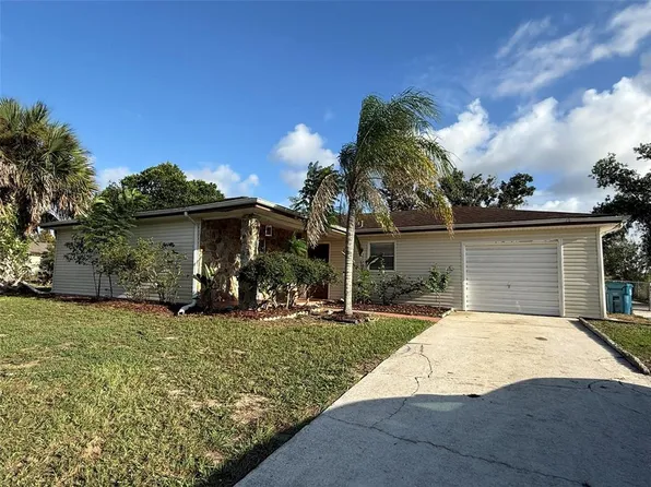 2024 BEL OMBRE CIRCLE, LAKE WALES, FL 33898