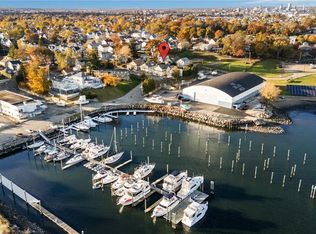 61 Armington St, Cranston, RI 02905