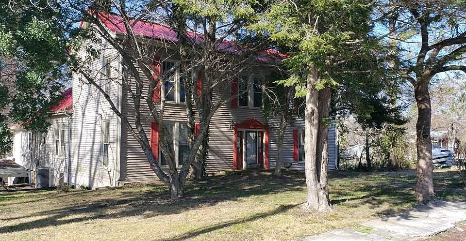 1st image of 15 Jefferson St