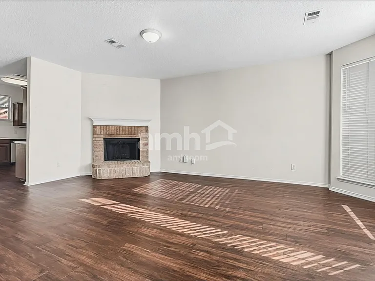 8551 Western Meadows Dr — Photo 6