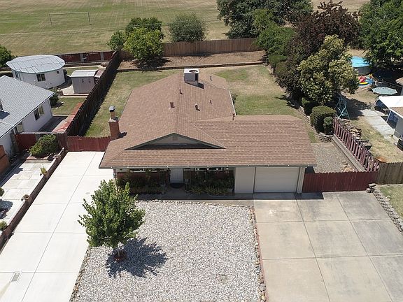 2nd image of 404 Wales Dr