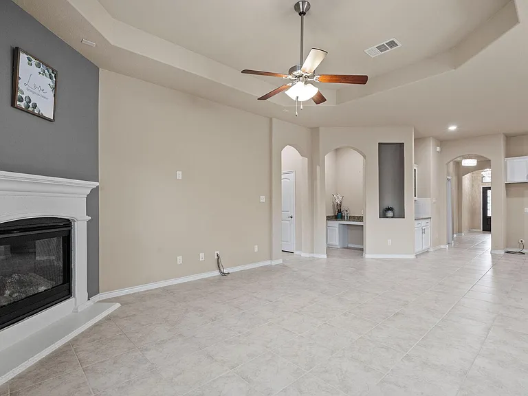 2104 Lake Cliff Dr — Photo 7