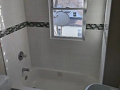 2nd image of 176A Parker St APT 6