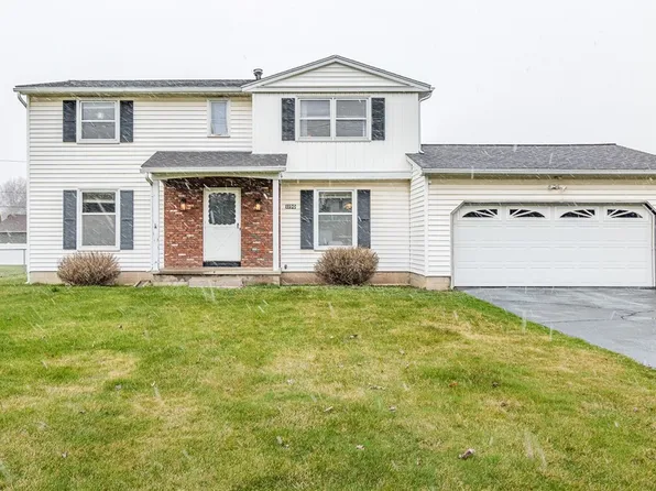 1190 Weiland Rd, Rochester, NY 14626