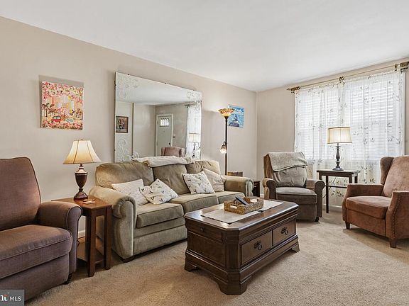 5th image of 3228 Princeton Ave