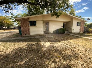 915 S Penelope St, Belton, TX 76513