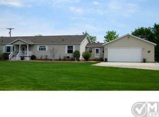 58170 Frost Rd, Lenox, MI 48048