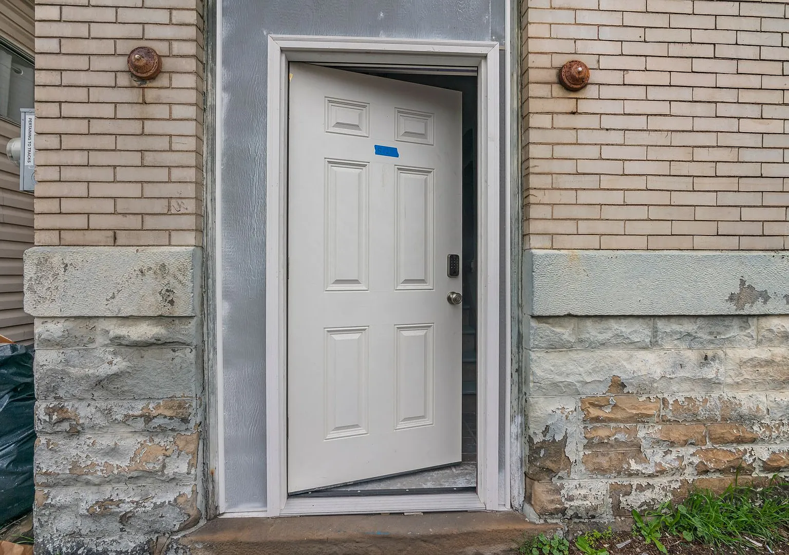 512 S Millvale Avenue (Full Service Plan) — Photo 2