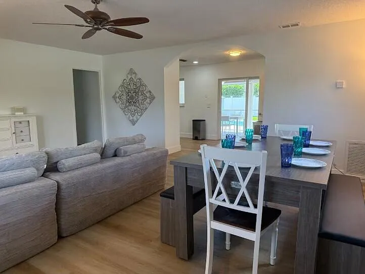 516 E Whitney Dr — Photo 9