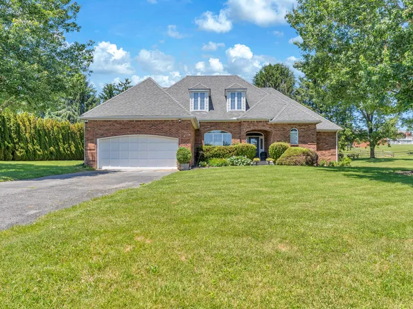 172 Old White Dr, Lewisburg, WV 24901