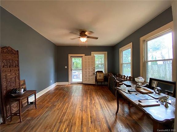 4th image of 611 W Park Ave