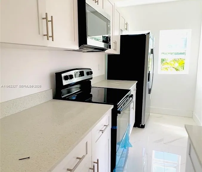 1015 S 17th Ave #10 — Photo 4