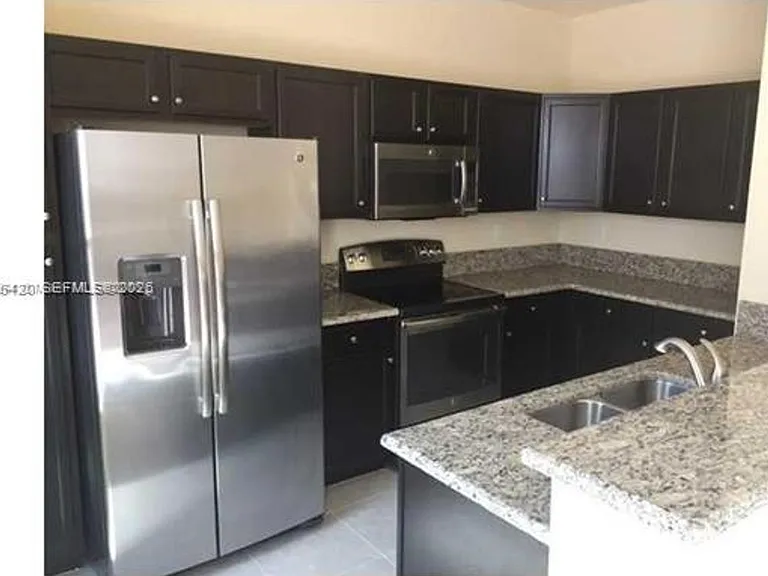 17120 SW 95th Ter #Townhouse 17120 — Photo 1