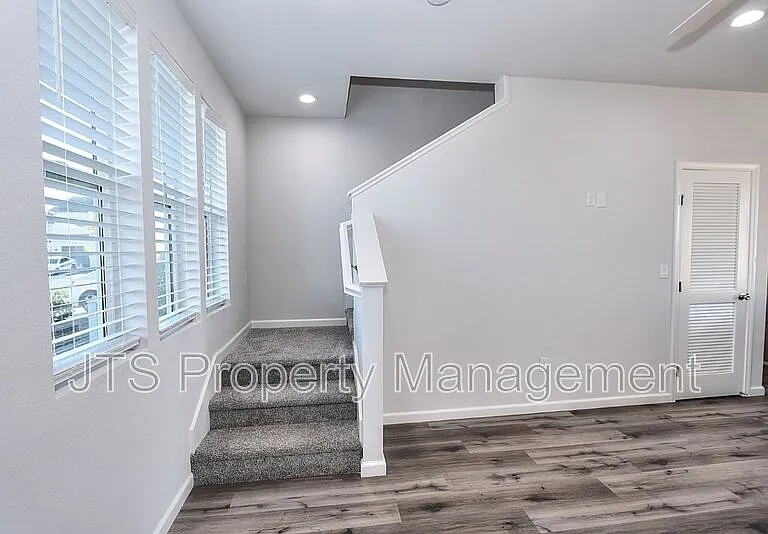 5 Oak Manor Way — Photo 6