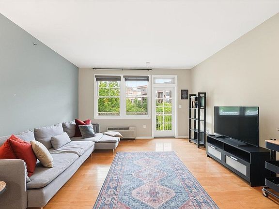 5th image of 4 Constellation Pl APT 306