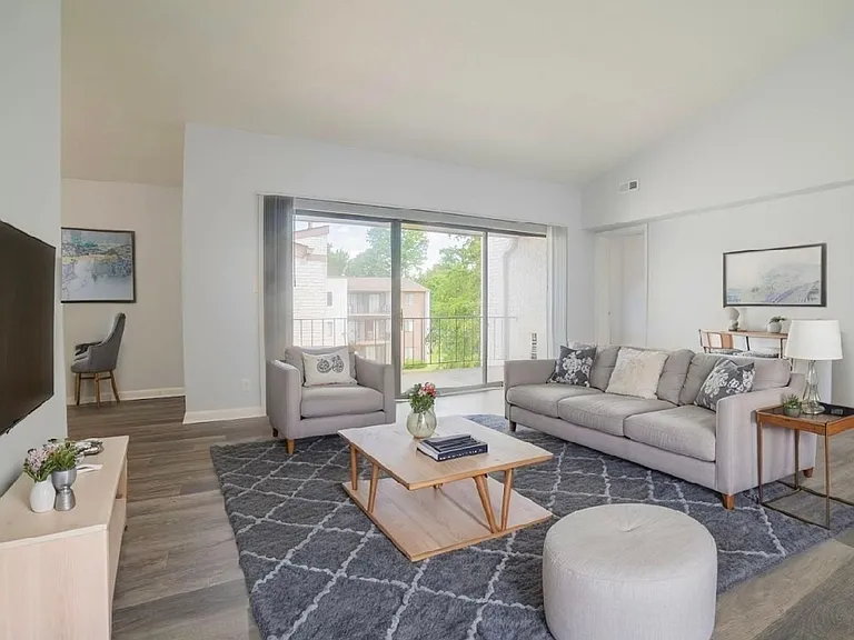 Aura Apartments — Photo 26
