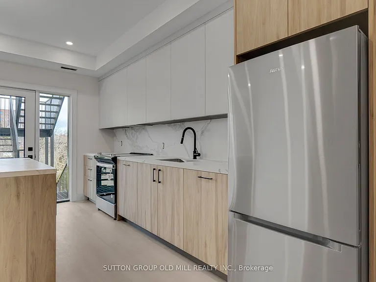 625 Harvie Ave #2 — Photo 11