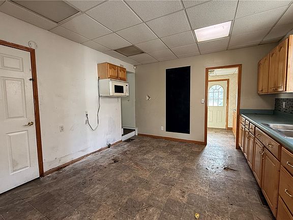 4th image of 1406 Heinz Ave