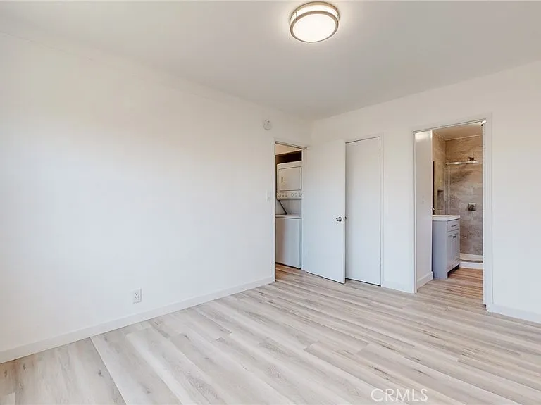 239 1/2 3rd Ave — Photo 10