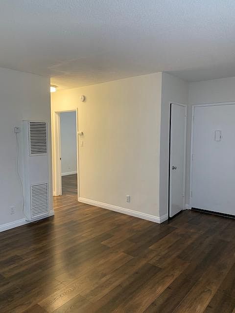 1st image of 4035 Monroe St #1