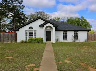 17361 Cory Ray Ln, Lindale, TX 75771