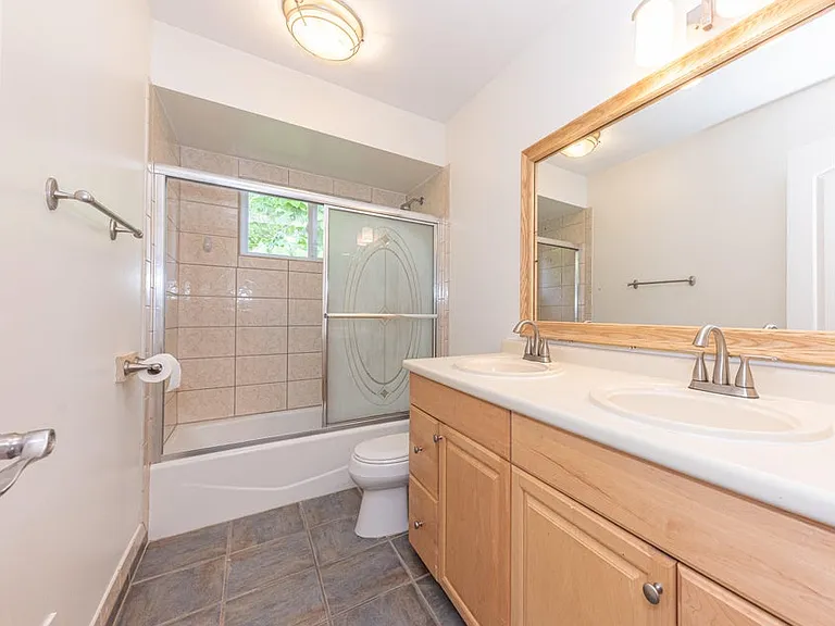 603 Manor Dr — Photo 16