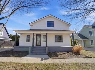 226 Hickory St, Milford, MI