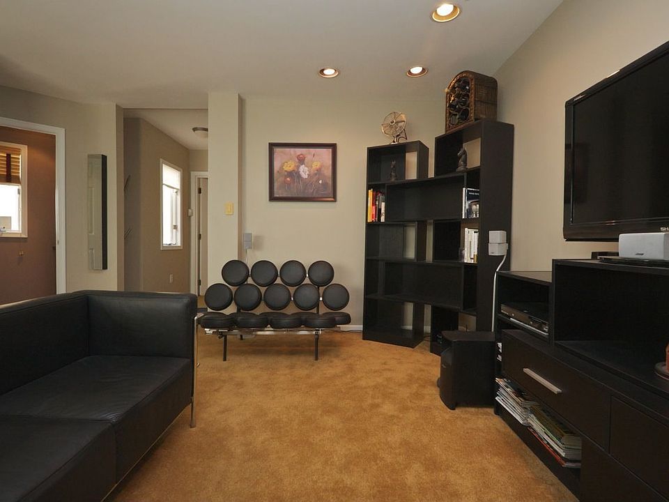 1st image of 814 S Sheridan St APT 2