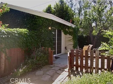 23101 Lanark St #2 Photo 1