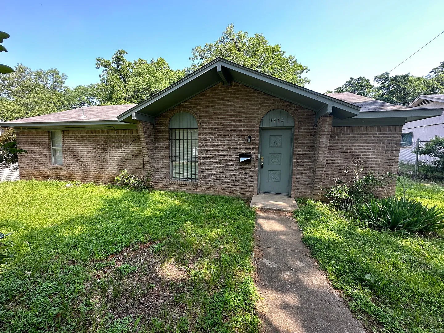 7445 Hillstar Cir 75217 — Photo 1