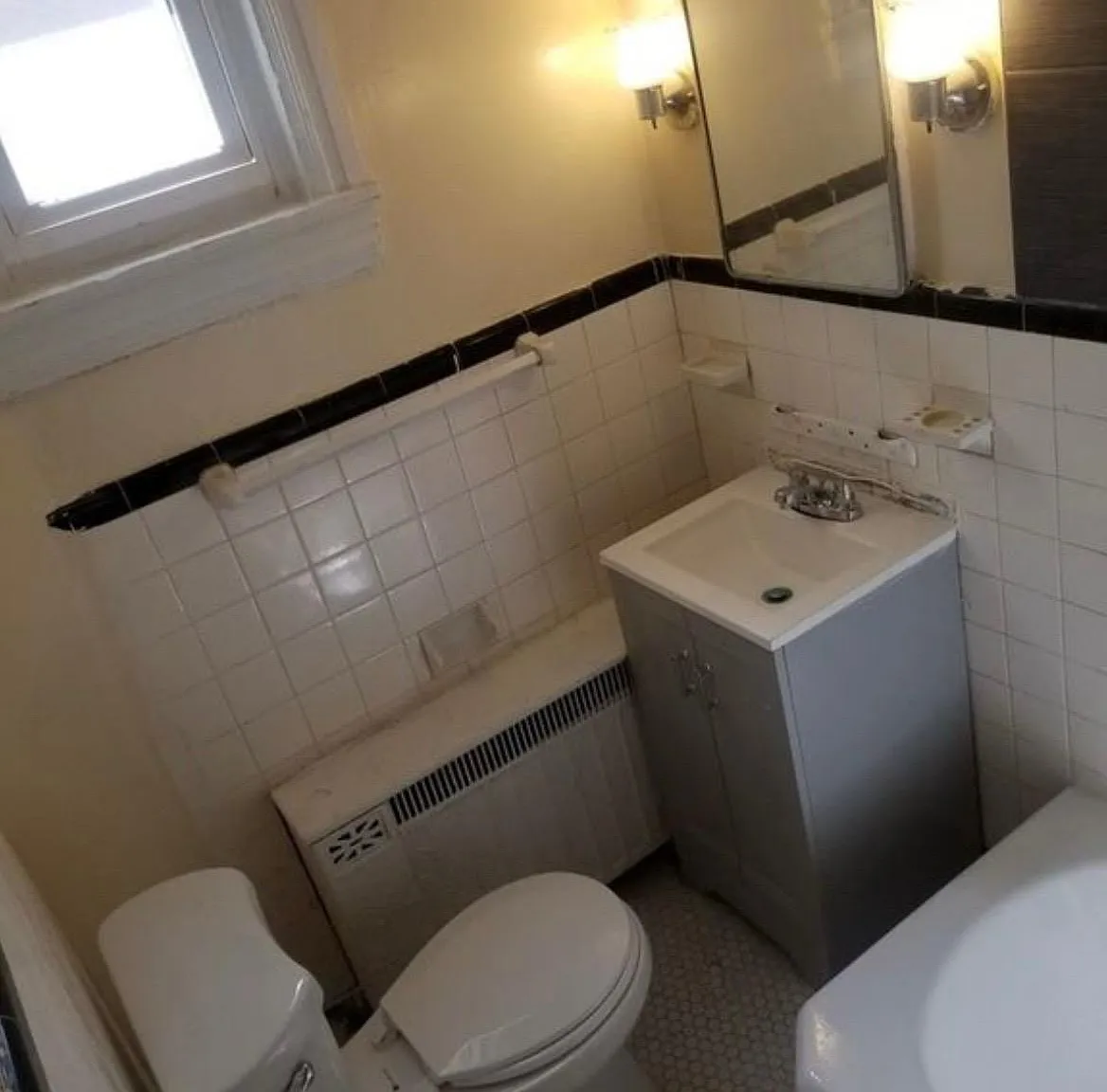 1111 W Lehigh Ave — Photo 4