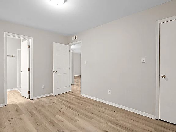 5th image of 6116 Spice Ridge Ln APT C