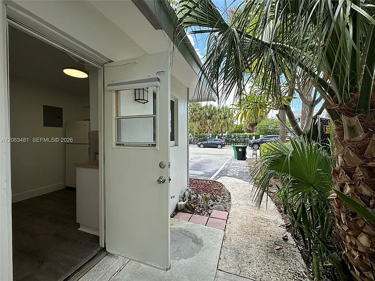 3720 NE 22nd Ave #12 — Photo 17
