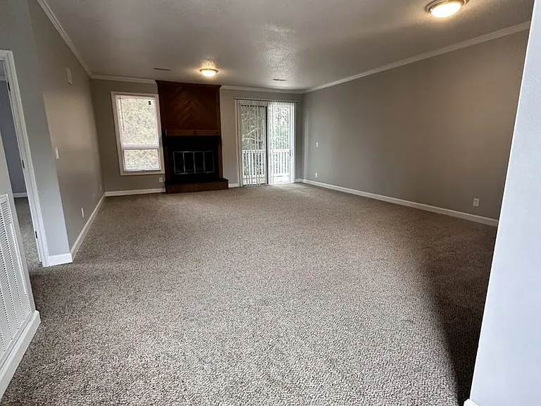 208 Forest View Ct — Photo 7