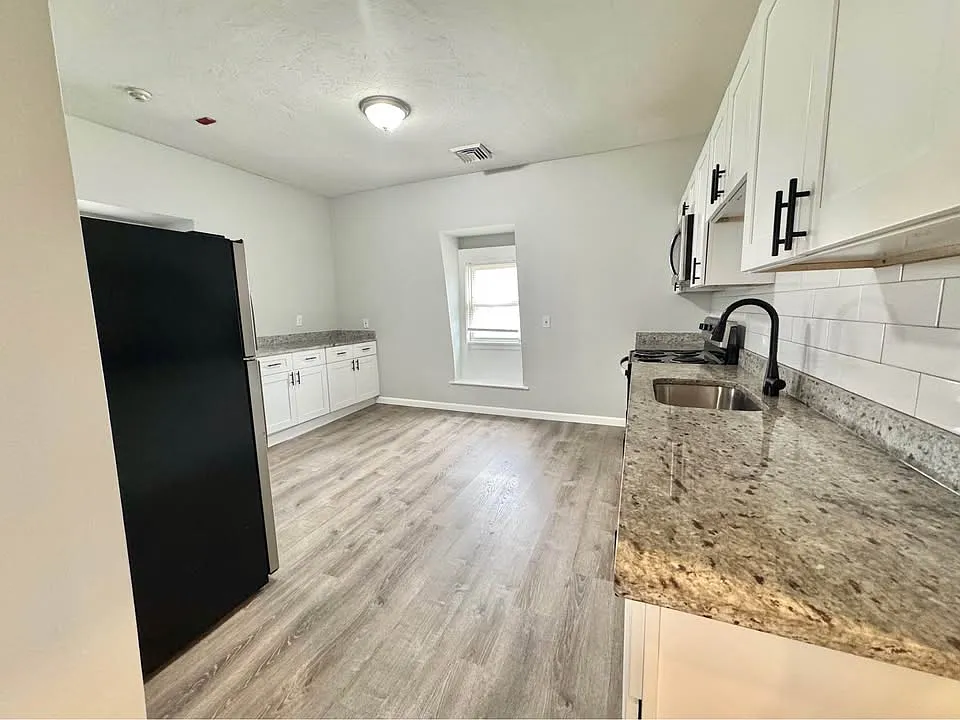Building Photo - 31 Channing St #F