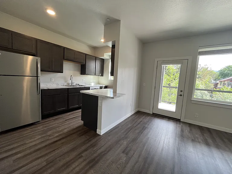 209 Hickory St #201 — Photo 3