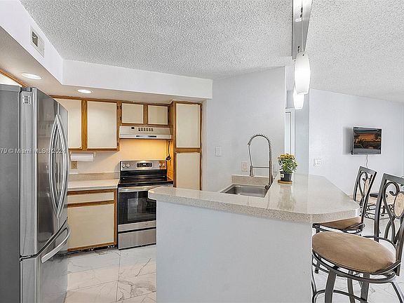 5th image of 731 Vista Isles Dr APT 1511