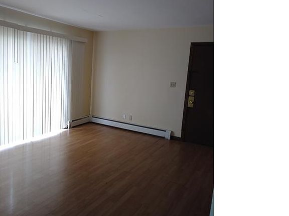 4th image of 3432 Harrison Ave APT 3