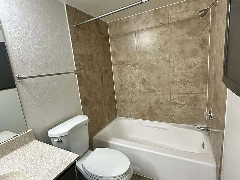 Cedar Creek Condominiums — Photo 76