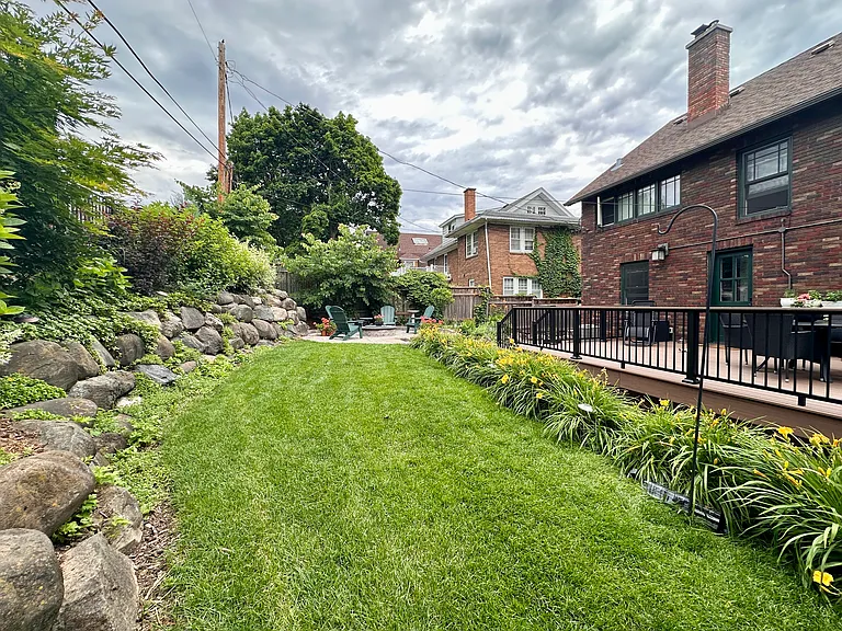 210 N Breese Ter — Photo 43