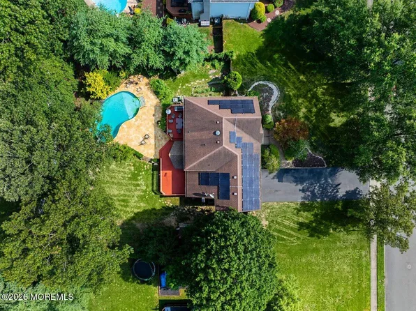 6 Kimberly Court, Manalapan, NJ 07726