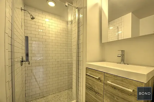 Rented by Bond New York | media 12