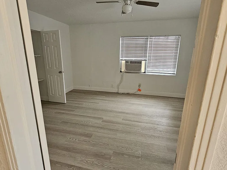 807 NE 3rd St #809 — Photo 10