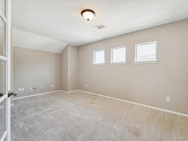 30507 Russell Point Dr — Photo 26
