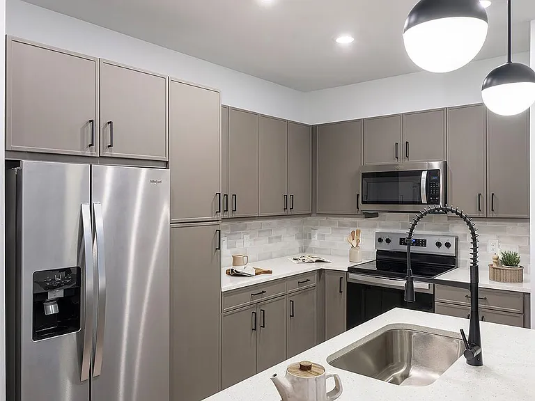 Wayfern Apartments — Photo 8