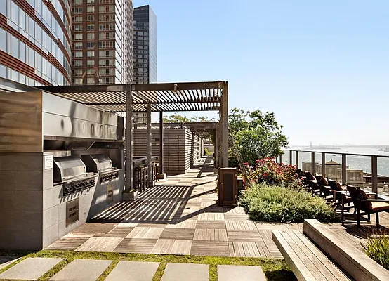 Rented by Renetta Real Estate | media 40