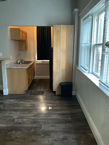 2411 Fox Ave Photo 1