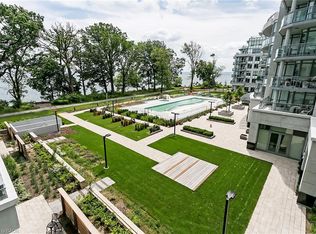 Bluwater, Oakville, ON L6L 0B4